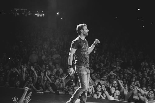 DIERKS BENTLEY ANNOUNCES 2ND LEG OF 2014 RISER TOUR AMID CAPACITY AMPHITHEATER CROWDS AND GLOWING REVIEWS  Randy Houser, Eric Paslay And Rising Canadian Artist Tim Hicks Join Select Dates On The North American Run